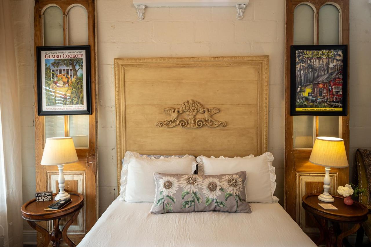 Chateau Royale, Pet Friendly, On Bayou, Downtown! Ню Иберия Екстериор снимка