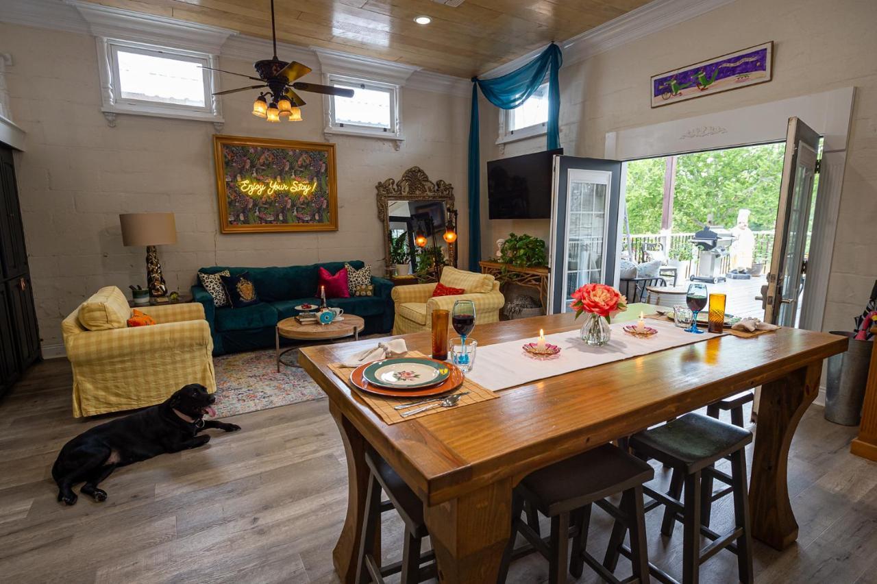 Chateau Royale, Pet Friendly, On Bayou, Downtown! Ню Иберия Екстериор снимка