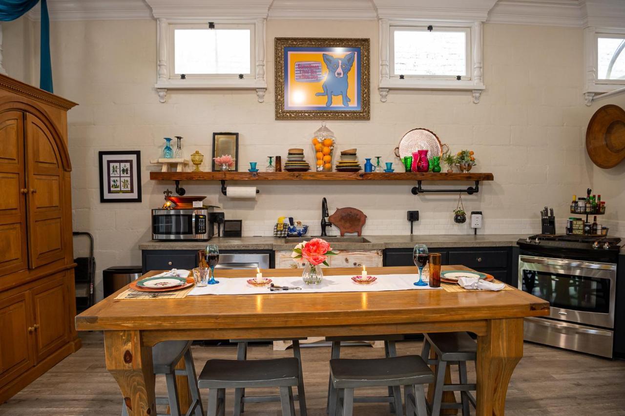 Chateau Royale, Pet Friendly, On Bayou, Downtown! Ню Иберия Екстериор снимка